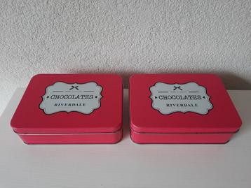 Riverdale Chocolates Roze Kleine Blikken beschikbaar voor biedingen