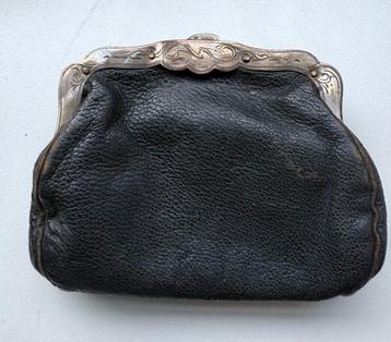 Antieke leren portemonnee met zilveren beugel, ca. 1900 beschikbaar voor biedingen