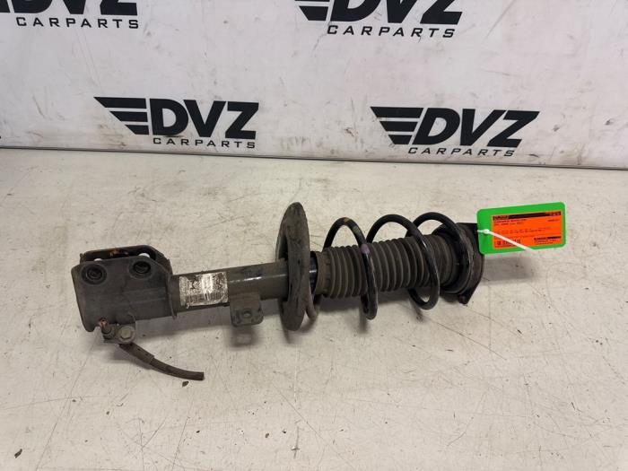 Schokdemper rechts-voor van een Opel Corsa, Auto-onderdelen, Gebruikt, -, -, Opel