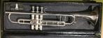 Bb/A trompet Aristocrat, Muziek en Instrumenten, Blaasinstrumenten | Trompetten, Ophalen of Verzenden, Gebruikt, Bes-trompet, Met koffer