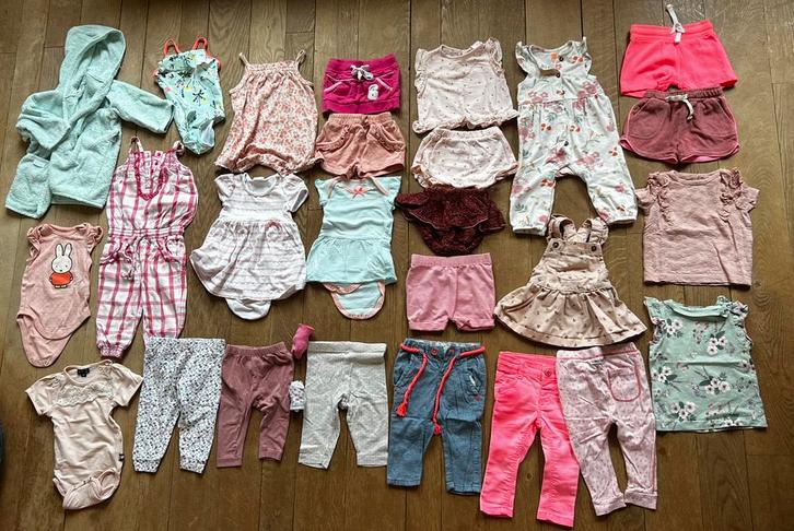 Kleding pakket meisjes 26 stuks! maat 62 Voorjaar / zomer, Kinderen en Baby's, Babykleding | Baby-kledingpakketten, Zo goed als nieuw