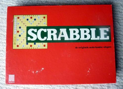 Scrabble met houten letters, Ned. uitgave - compleet, Hobby en Vrije tijd, Gezelschapsspellen | Bordspellen, Gebruikt, Een of twee spelers