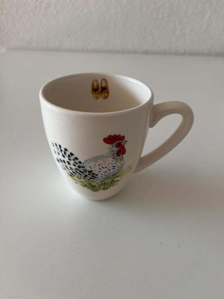 Alie Kruse-Kolk Koffiebeker, Huis en Inrichting, Keuken | Servies, Gebruikt, Kop(pen) en/of Schotel(s), Overige stijlen, Keramiek