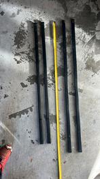 Diverse dakdragers Thule voetensets, stangensets en kitset, Auto diversen, Ophalen of Verzenden, Gebruikt