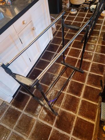 Kledingrek - Handig en Praktisch! beschikbaar voor biedingen