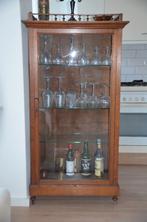 Antieke medische instrumentenkast, Ophalen