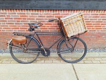 2 x toffe oldtimer fiets, transportfiets, bakkersfiets. beschikbaar voor biedingen