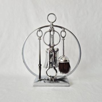 Art Deco / modernistisch chromen haardstel beschikbaar voor biedingen