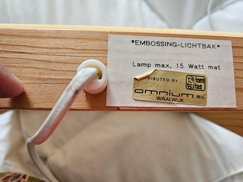 Lichtbak embrossing, Hobby en Vrije tijd, Kaarten | Zelf maken, Zo goed als nieuw, Pons of Mal, Overige thema's, Ophalen of Verzenden