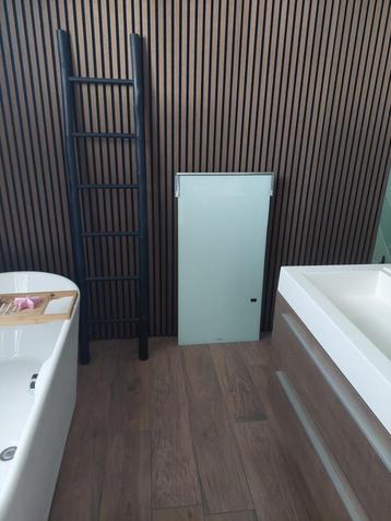 Infrarood paneel handdoek radiator 750 Watt beschikbaar voor biedingen