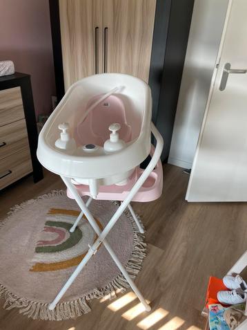 Bébé-jou Bad met Standaard en Verkleiner beschikbaar voor biedingen