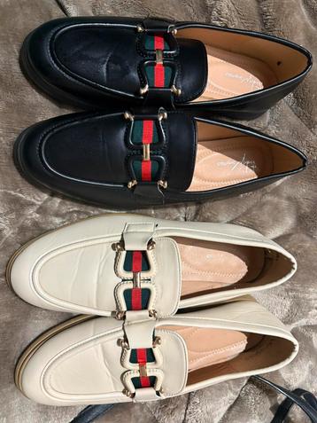 2 paar schoenen beschikbaar voor biedingen