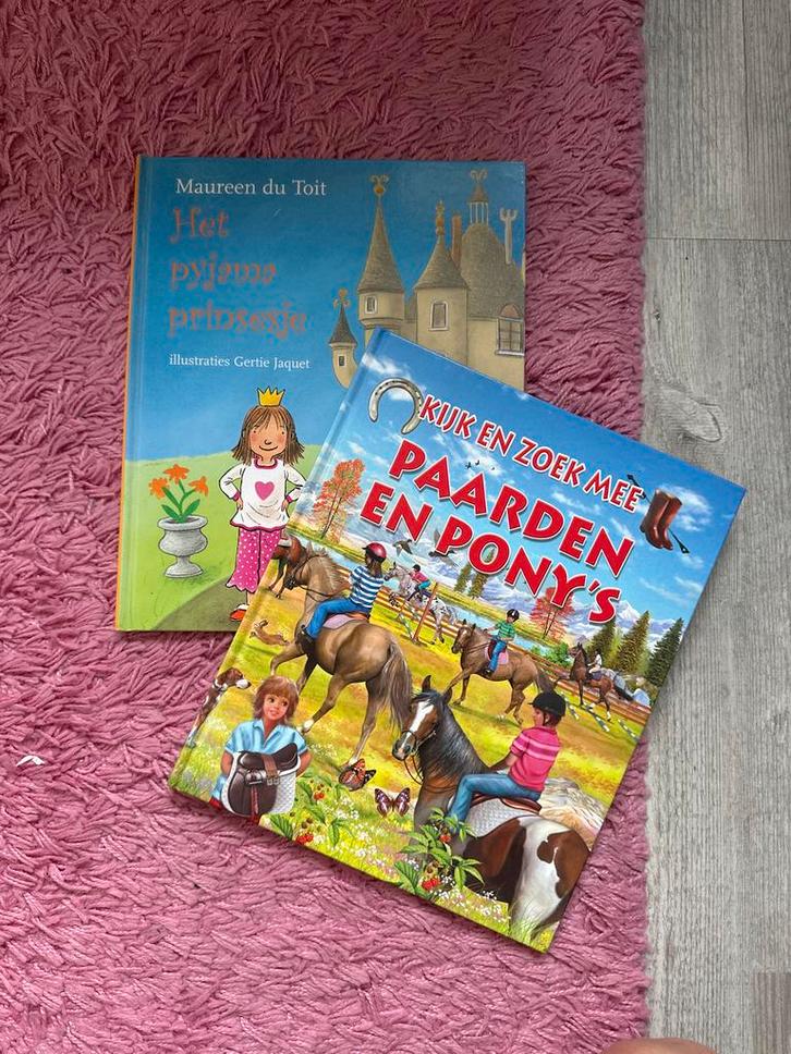 2 Kinderboeken: Pyjama Prinsesje & Paarden/Pony's, Boeken, Kinderboeken | Jeugd | onder 10 jaar, Gelezen, Fictie algemeen, Ophalen of Verzenden