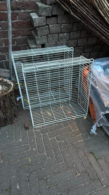 Draadmanden beschikbaar voor biedingen