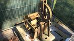 Treklier voor hooiberg paraplu, Antiek en Kunst, Antiek | Gereedschap en Instrumenten, Ophalen