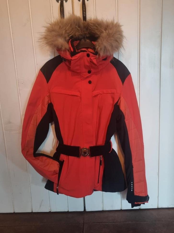 Mooie z.g.a.n dames ski jassen o.a Luhta & Brunotti maat M L, Kleding | Dames, Wintersportkleding, Zo goed als nieuw, Jack, Maat 38/40 (M)