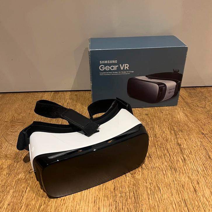 Samsung Galaxy Gear VR ( v2 ), Spelcomputers en Games, Virtual Reality, Gebruikt, Telefoon, VR-bril, Ophalen of Verzenden