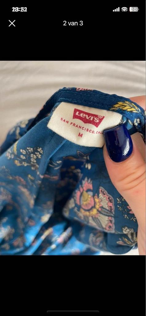 Levi's Jurk Donkerblauw Bloemen - Zo Goed Als Nieuw, Kleding | Dames, Jurken, Zo goed als nieuw, Maat 38/40 (M), Blauw, Onder de knie
