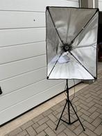 Softbox studiolamp met statief – uitstekende conditie, Lamp of Flitsset, --, Ophalen of Verzenden, Zo goed als nieuw
