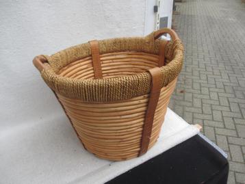 Smaakvolle GROTE zeegras /bamboe houten mand Japandi beschikbaar voor biedingen