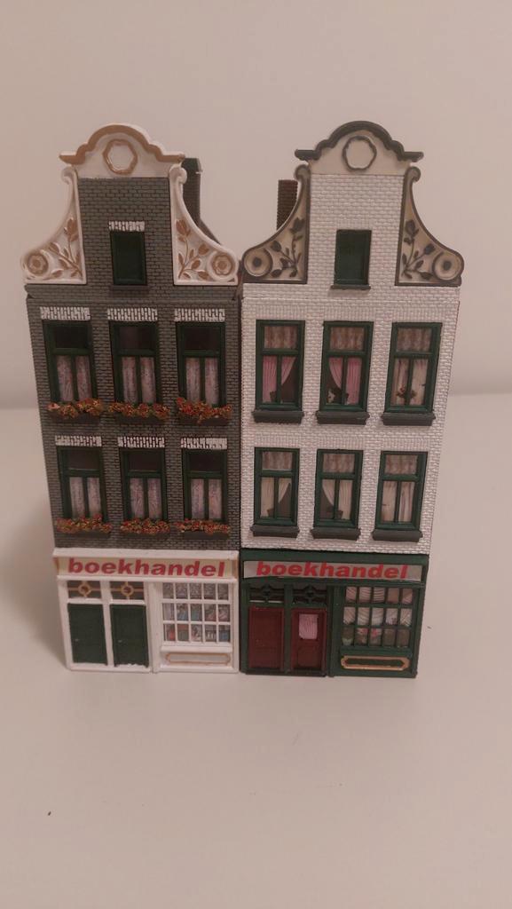 Holland scale hollandse grachtenpandjes dubbele boekhandel, Hobby en Vrije tijd, Modeltreinen | H0, Zo goed als nieuw, Overige typen