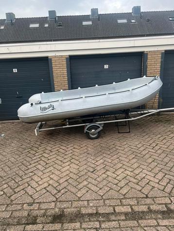 whali 370.    1499€. met trailer niewe lig balk beschikbaar voor biedingen