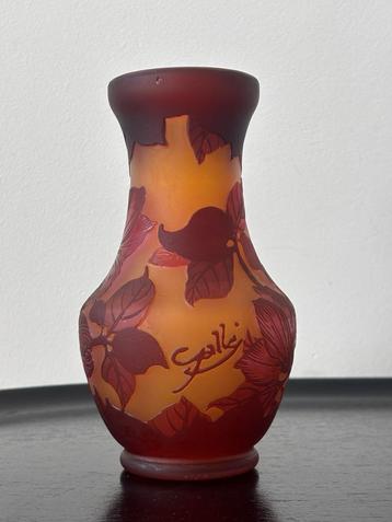 Galle art nouveau vaasje beschikbaar voor biedingen