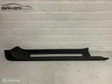 Instaplijst linksvoor Volvo C70 Convertible II 30787317 beschikbaar voor biedingen