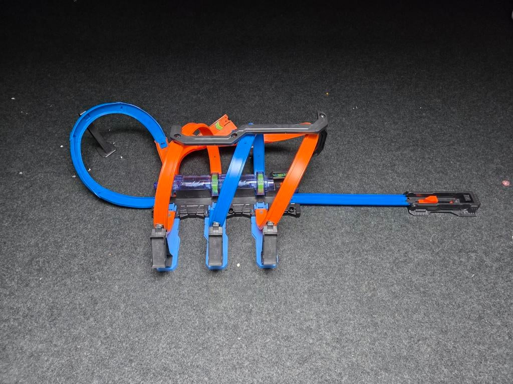 Hot wheels baan met looping, Kinderen en Baby's, Speelgoed | Racebanen, Gebruikt, Ophalen of Verzenden, Hot Wheels, Met looping