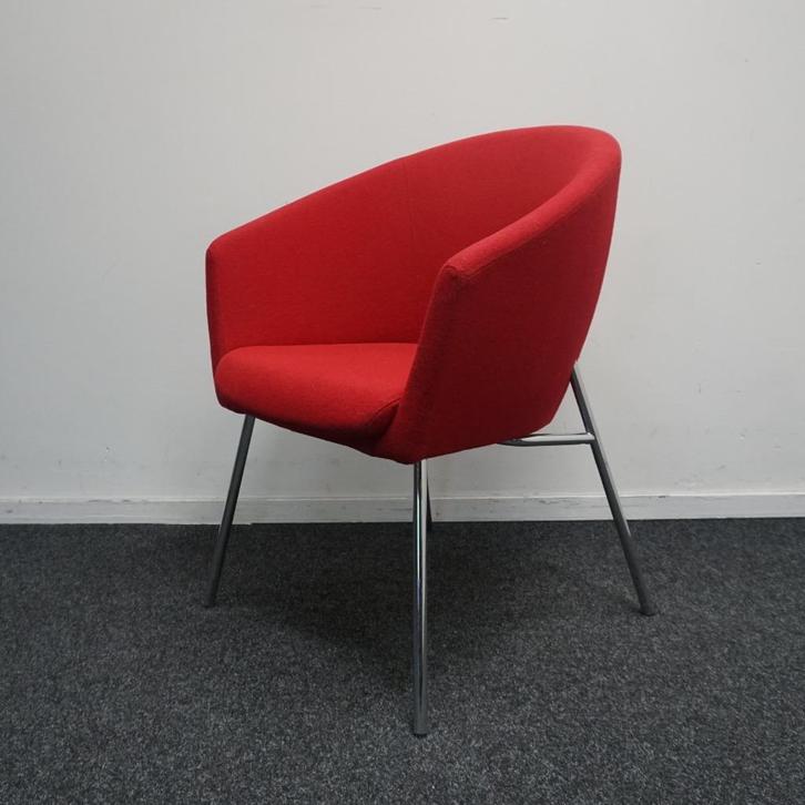 Artifort Megan Design Stoelen | Eetkamerstoelen | Rood, Huis en Inrichting, Stoelen, Gebruikt, Twee, Metaal, Stof, Rood, Ophalen of Verzenden