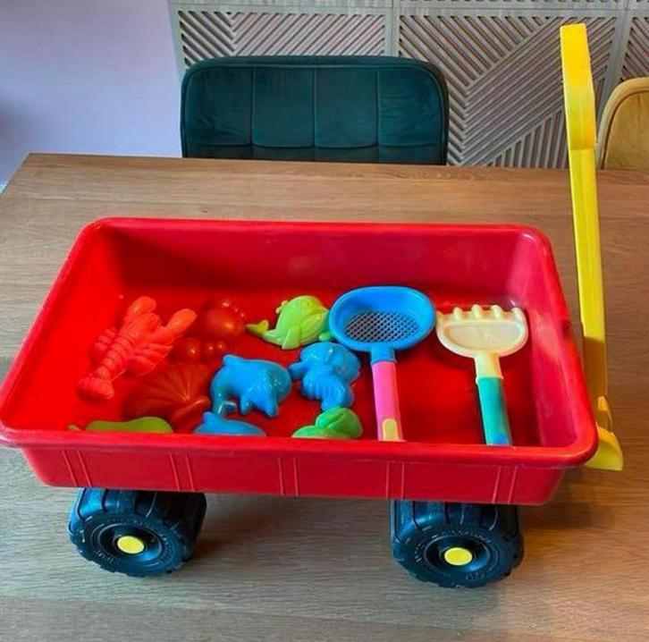 Speelgoed bolderkarretje met zandspeelgoed, Kinderen en Baby's, Speelgoed | Buiten | Zandbakken, Zo goed als nieuw, Ophalen
