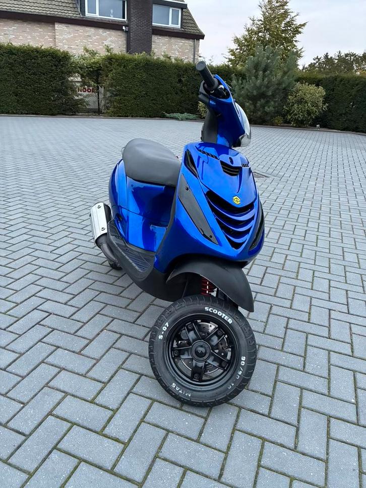 Piaggio zip 180cc stage 2, Fietsen en Brommers, Scooters | Piaggio, Zo goed als nieuw, Zip, Tweetakt, Ophalen
