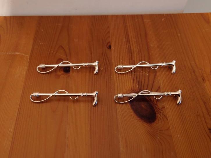 4x wedstrijd plastron speld spelden broche zilver zweep, Dieren en Toebehoren, Paarden en Pony's | Overige Paardenspullen, Zo goed als nieuw