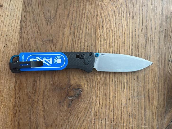 Benchmade Bugout 535-3 (Carbon Fiber, S90V) — zeer licht, Caravans en Kamperen, Kampeergereedschap, Zo goed als nieuw, Ophalen of Verzenden
