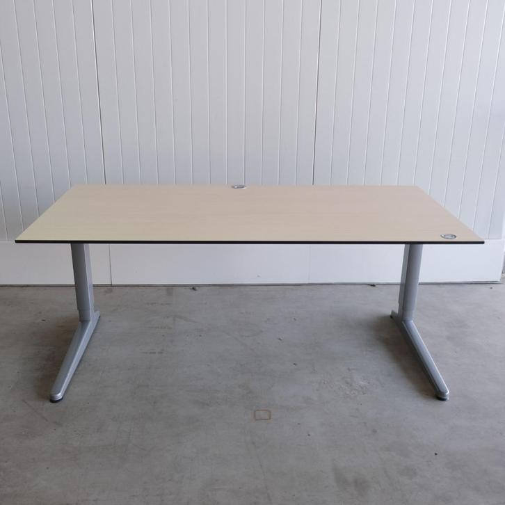 Ahrend elektrisch zit-zit bureau, 160x80cm H67-86cm BR61, Huis en Inrichting, Bureaus, Gebruikt, Bureau, Elektrisch, In hoogte verstelbaar
