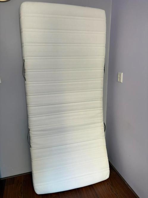 Ikea Malvik matras 90x200, Huis en Inrichting, Slaapkamer | Matrassen en Bedbodems, Zo goed als nieuw, 90 cm, 200 cm, Eenpersoons