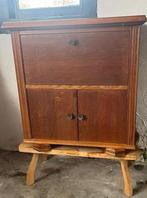 Vintage houten kastje met lade en deuren, Huis en Inrichting, Kasten | Buffetkasten, Ophalen, Minder dan 50 cm, Gebruikt, Eikenhout