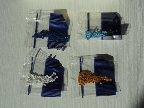 Restant Diamond Painting Steentjes 4 Kleuren >Snelle Verzend, Hobby en Vrije tijd, Knutselen, Zo goed als nieuw, Materiaal, Ophalen of Verzenden