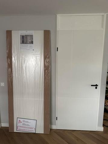 Nieuw! Opdekdeur | RAL 9010 | LD | Incl deurbeslag beschikbaar voor biedingen