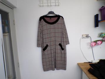 Geruite jurk Yoek zwart/wit/bordeaux XXL - 54/56 beschikbaar voor biedingen