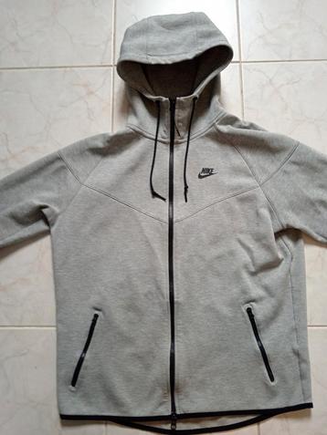 Nike Tech fleece vest maat L ORIGINEEL  beschikbaar voor biedingen