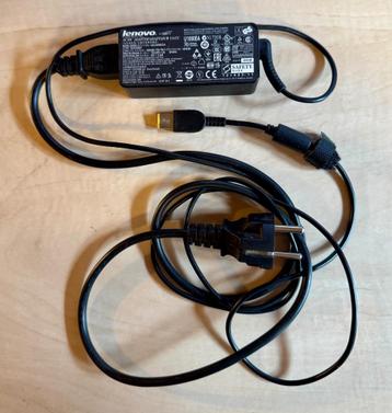Lenovo laptop adapter - square tip beschikbaar voor biedingen