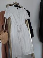 Y.A.S. witte jurk met broderie anglaise en knopen maat XS 34, Kleding | Dames, Jurken, Onder de knie, Wit, Zo goed als nieuw, Maat 36 (S)