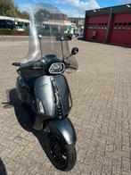 Vespa Sprint 2019, Fietsen en Brommers, Scooters | Vespa, Ophalen, Vespa S, Zo goed als nieuw, Benzine