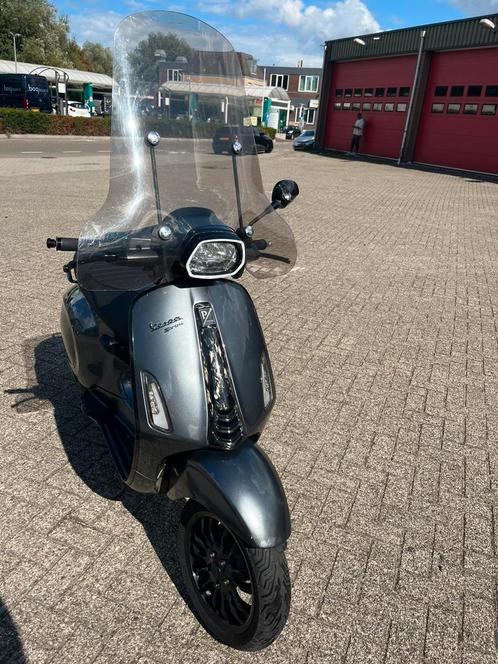 Vespa Sprint 2019, Fietsen en Brommers, Scooters | Vespa, Zo goed als nieuw, Vespa S, Benzine, Ophalen