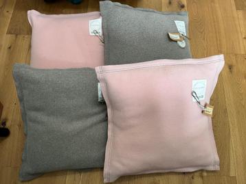 4 kussens licht roze en taupe 50x50cm - Nieuw beschikbaar voor biedingen