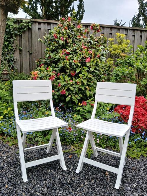 Set van 2 lichtgewicht kunststof witte klapstoelen camping, Caravans en Kamperen, Kampeeraccessoires, Zo goed als nieuw, Ophalen