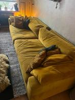 Mosterd gele 4 zits bank, Huis en Inrichting, Banken | Bankstellen, Relax, Gebruikt, 300 cm of meer, 75 tot 100 cm