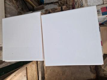 20x20 badkamertegels wit +-500 stuks beschikbaar voor biedingen