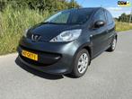Peugeot 107 1.0-12V XS is goed onderhouden en beschikt over, Voorwielaandrijving, Stof, Gebruikt, Zwart